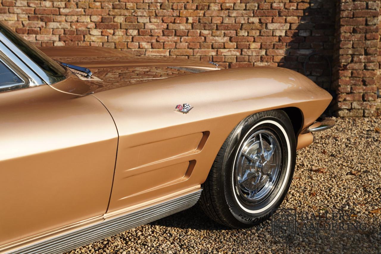 1963 Chevrolet C2 Sting Ray Coup&eacute; Split window