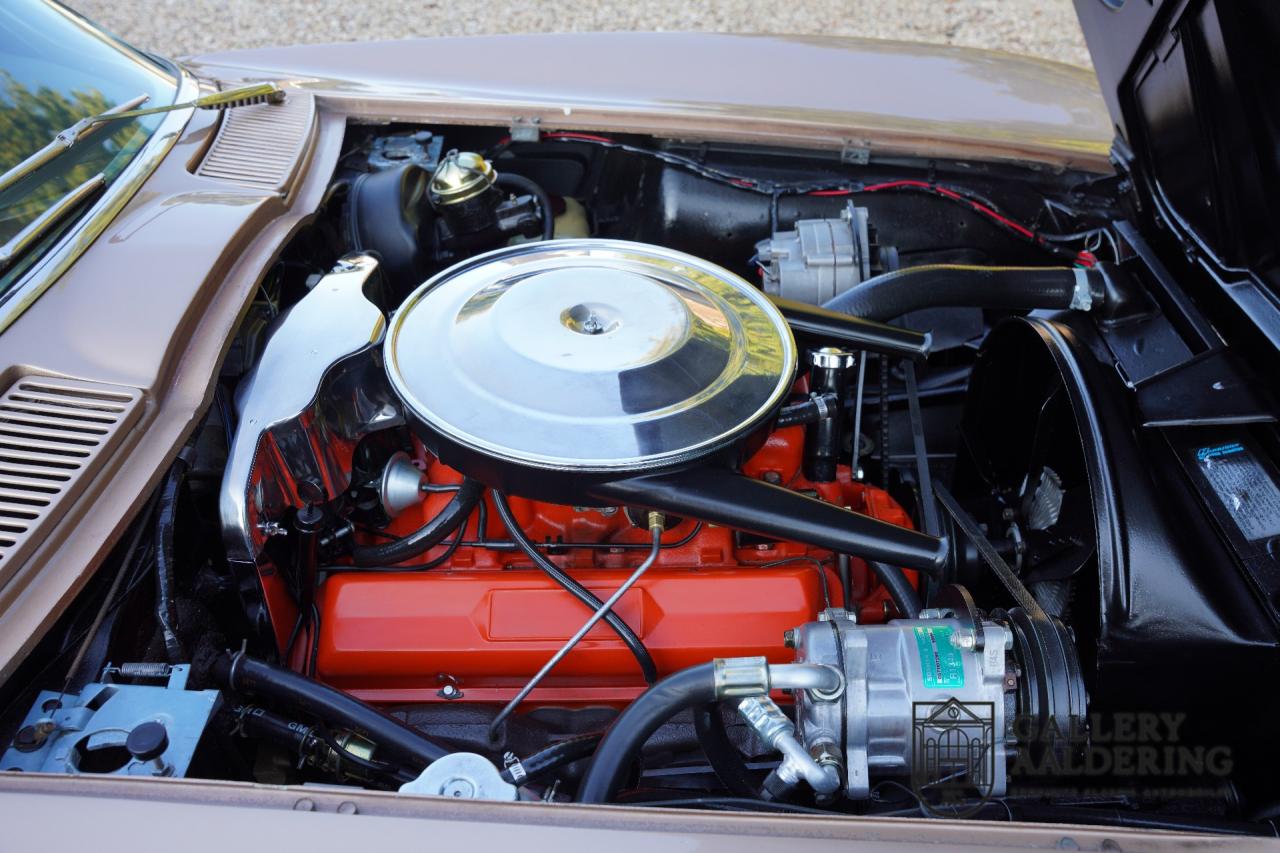 1963 Chevrolet C2 Sting Ray Coup&eacute; Split window