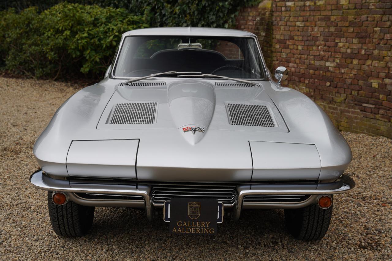 1963 Chevrolet Corvette C2 Sting Ray Split-Window 327 Coup&eacute;