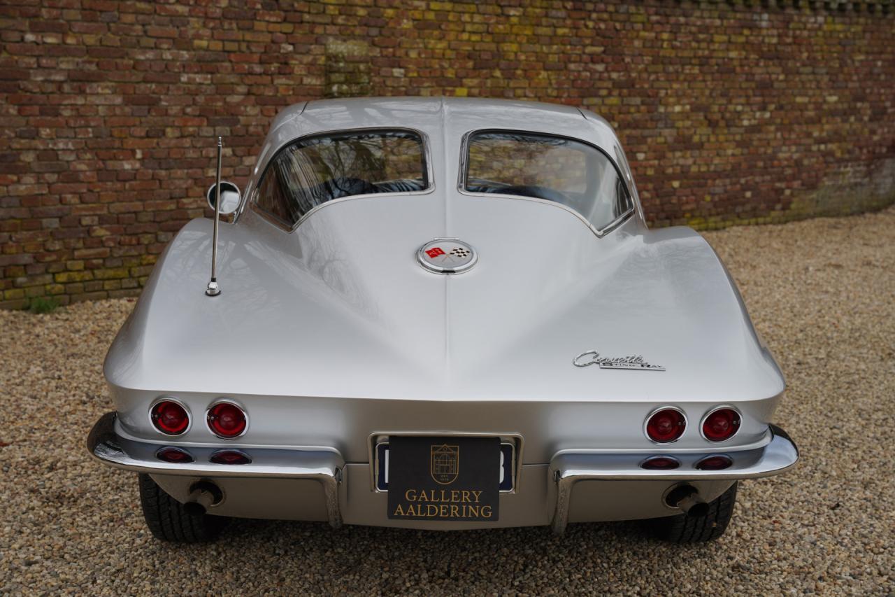 1963 Chevrolet Corvette C2 Sting Ray Split-Window 327 Coup&eacute;