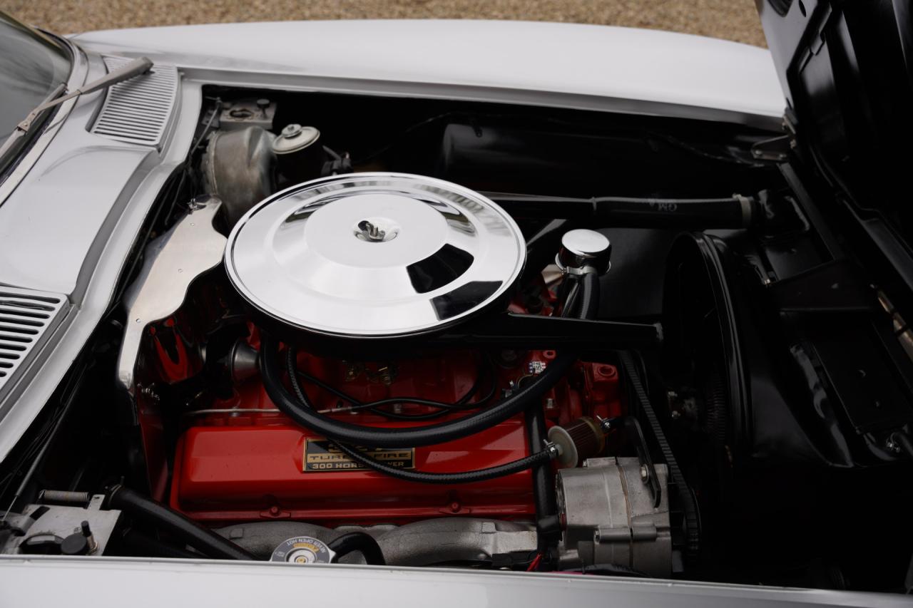 1963 Chevrolet Corvette C2 Sting Ray Split-Window 327 Coup&eacute;