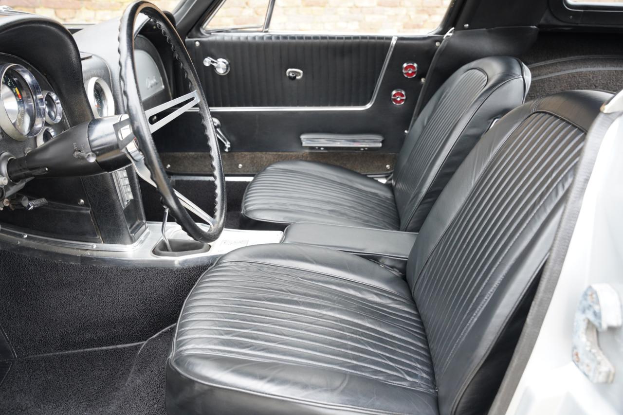 1963 Chevrolet Corvette C2 Sting Ray Split-Window 327 Coup&eacute;