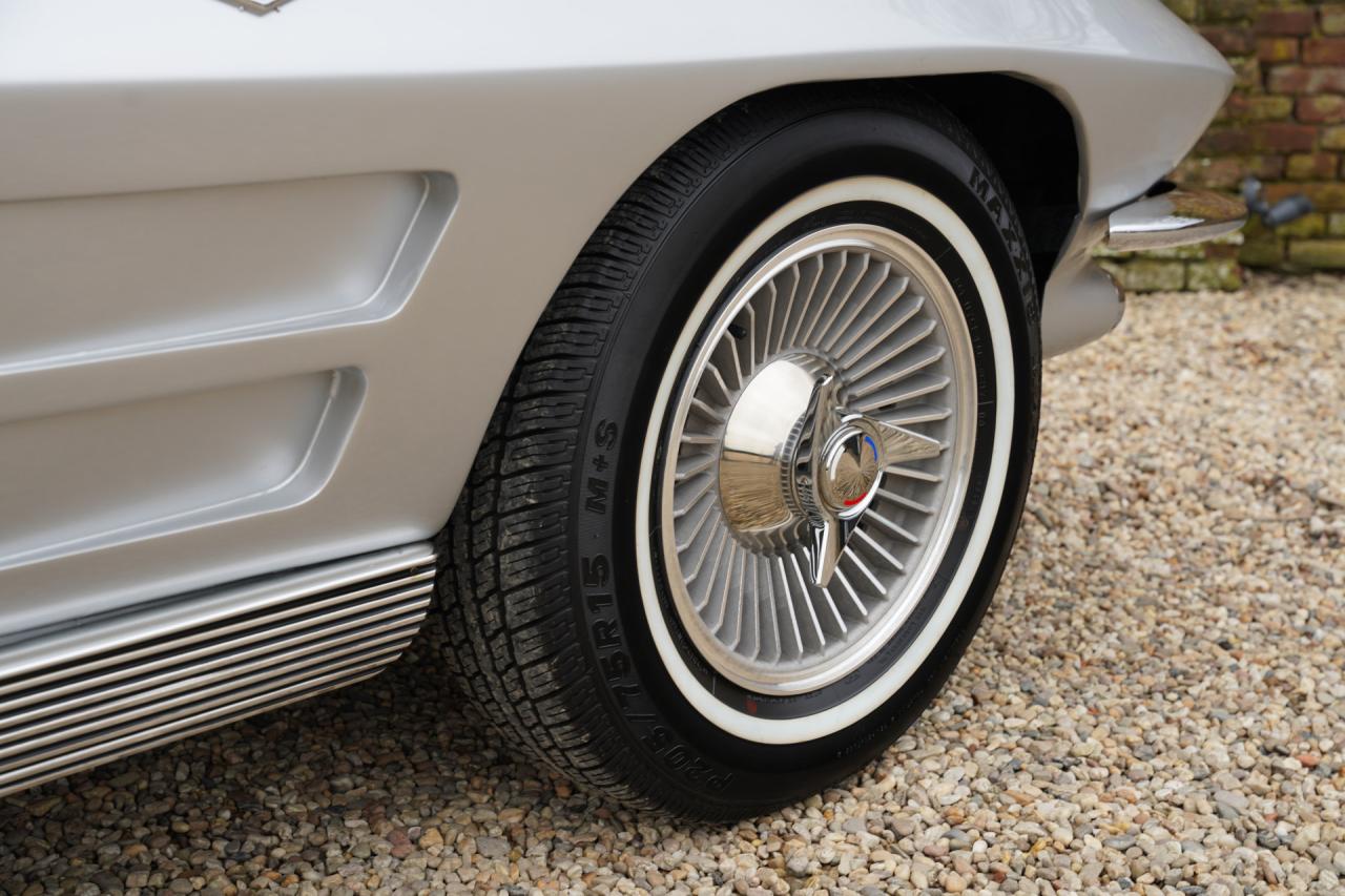 1963 Chevrolet Corvette C2 Sting Ray Split-Window 327 Coup&eacute;