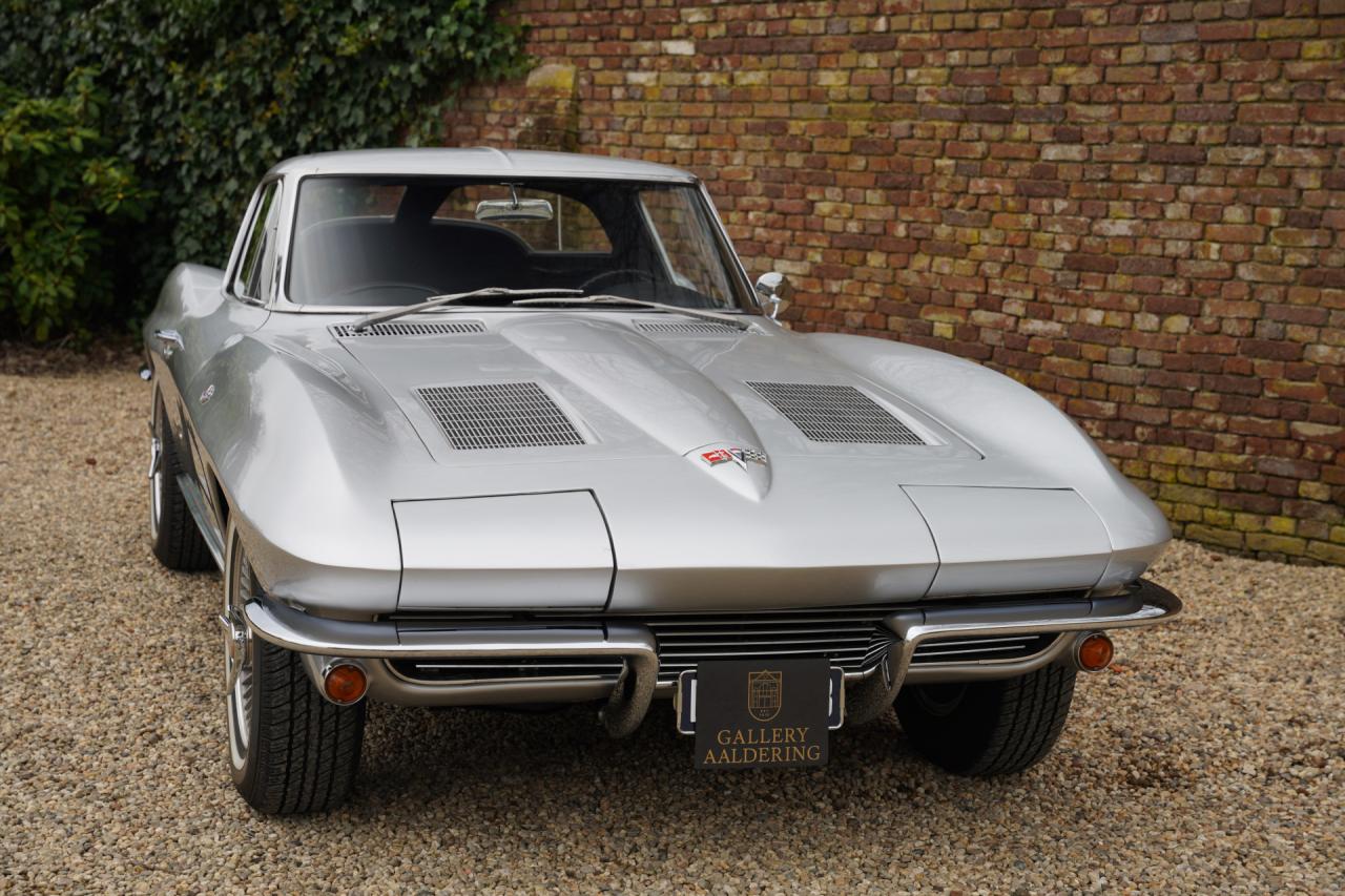 1963 Chevrolet Corvette C2 Sting Ray Split-Window 327 Coup&eacute;