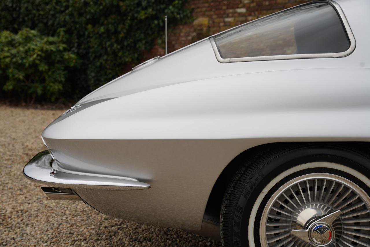 1963 Chevrolet Corvette C2 Sting Ray Split-Window 327 Coup&eacute;
