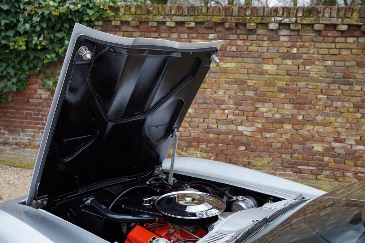 1963 Chevrolet Corvette C2 Sting Ray Split-Window 327 Coup&eacute;