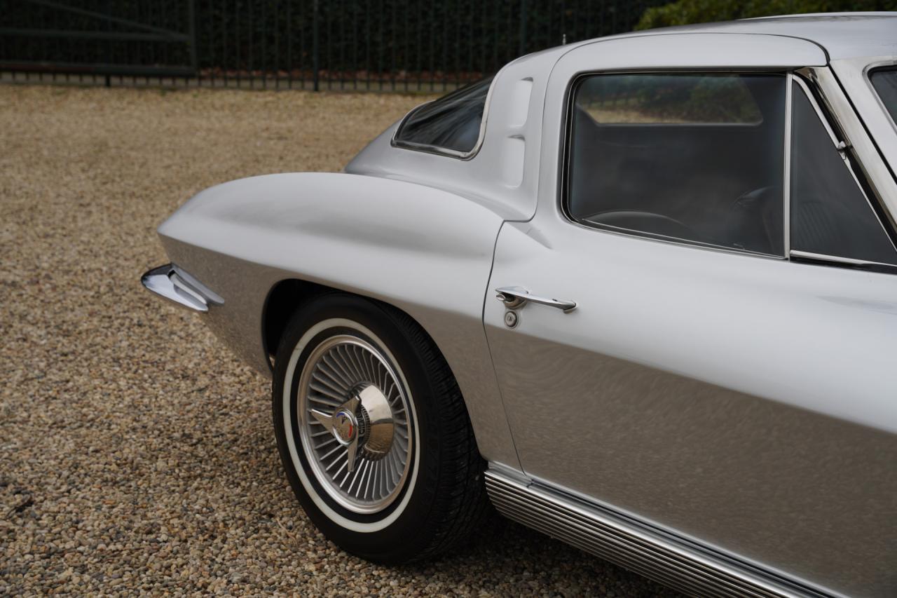 1963 Chevrolet Corvette C2 Sting Ray Split-Window 327 Coup&eacute;