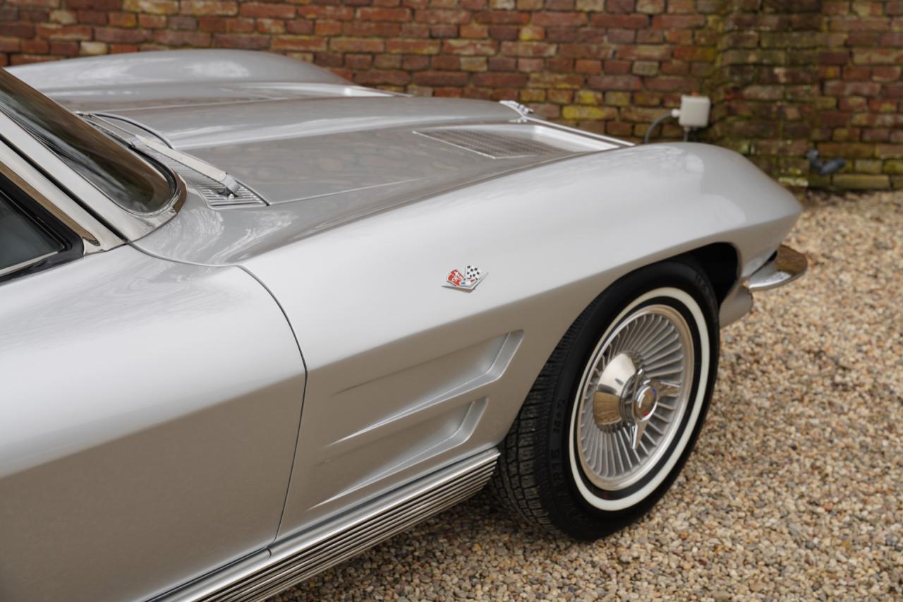 1963 Chevrolet Corvette C2 Sting Ray Split-Window 327 Coup&eacute;