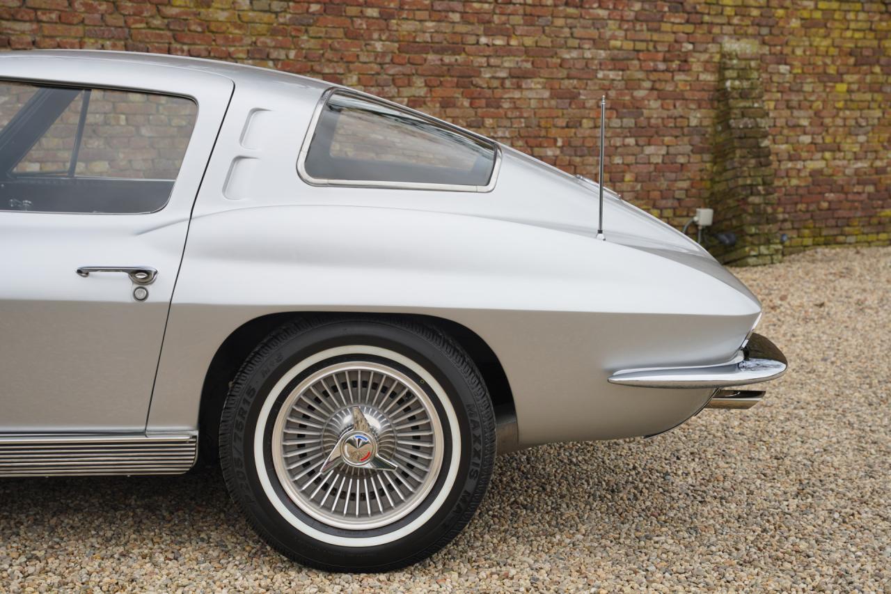 1963 Chevrolet Corvette C2 Sting Ray Split-Window 327 Coup&eacute;