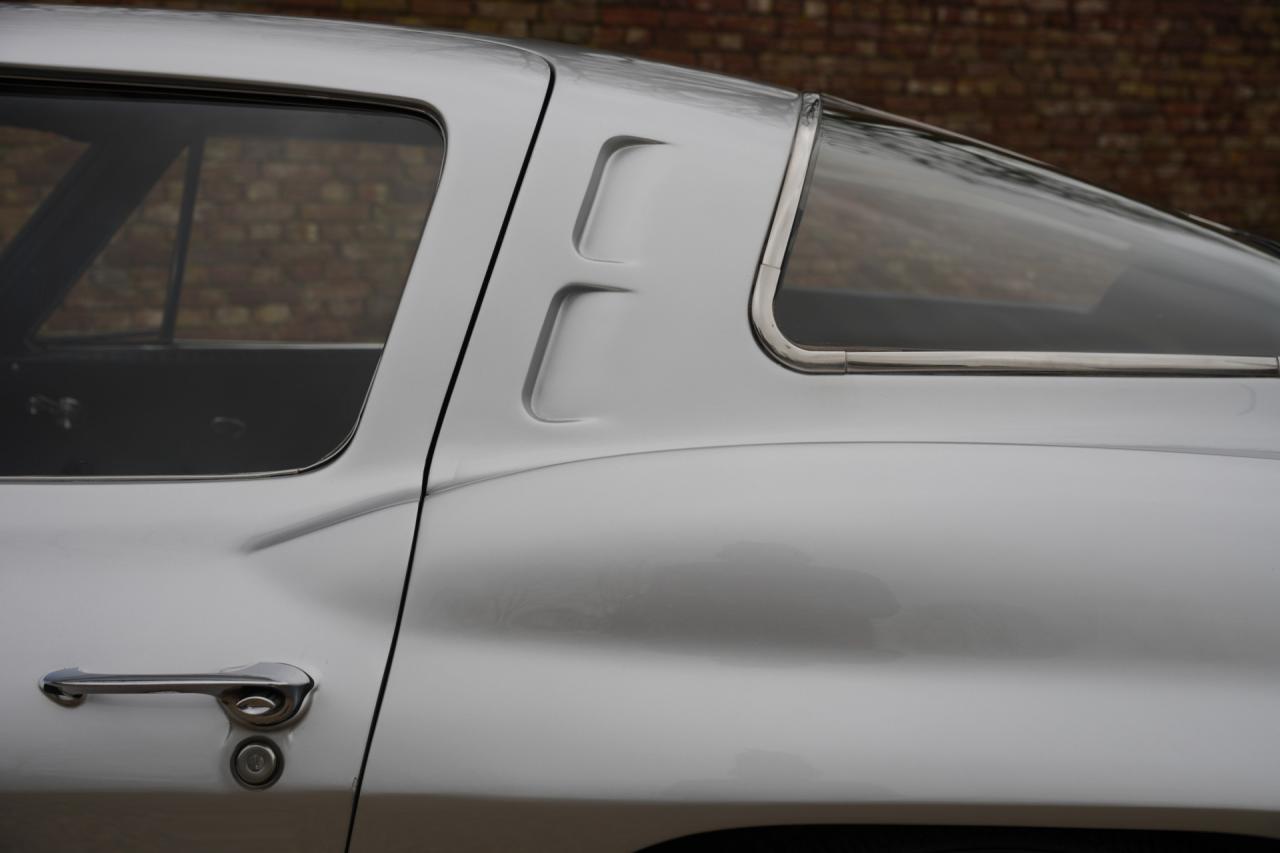 1963 Chevrolet Corvette C2 Sting Ray Split-Window 327 Coup&eacute;