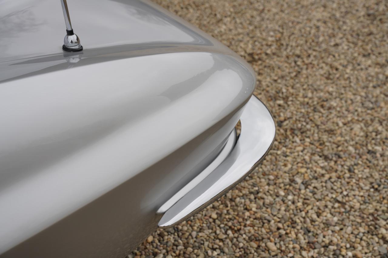 1963 Chevrolet Corvette C2 Sting Ray Split-Window 327 Coup&eacute;