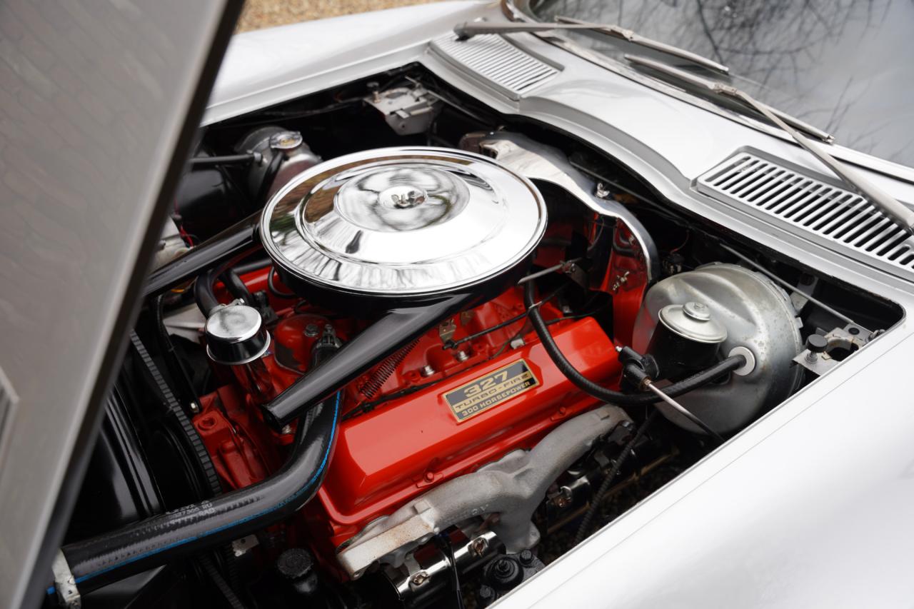 1963 Chevrolet Corvette C2 Sting Ray Split-Window 327 Coup&eacute;