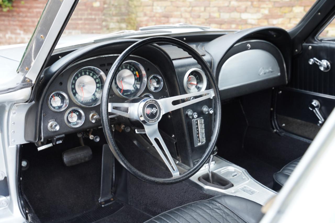 1963 Chevrolet Corvette C2 Sting Ray Split-Window 327 Coup&eacute;