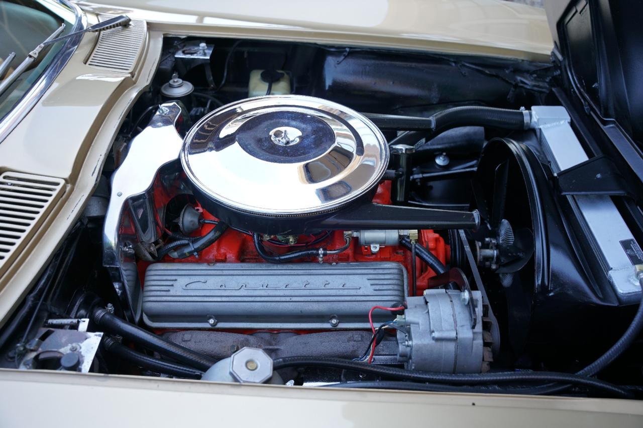1963 Chevrolet Corvette C2 Sting Ray Split Window