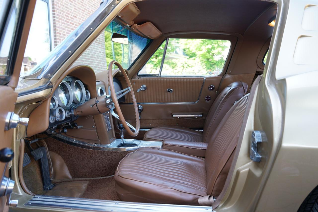 1963 Chevrolet Corvette C2 Sting Ray Split Window