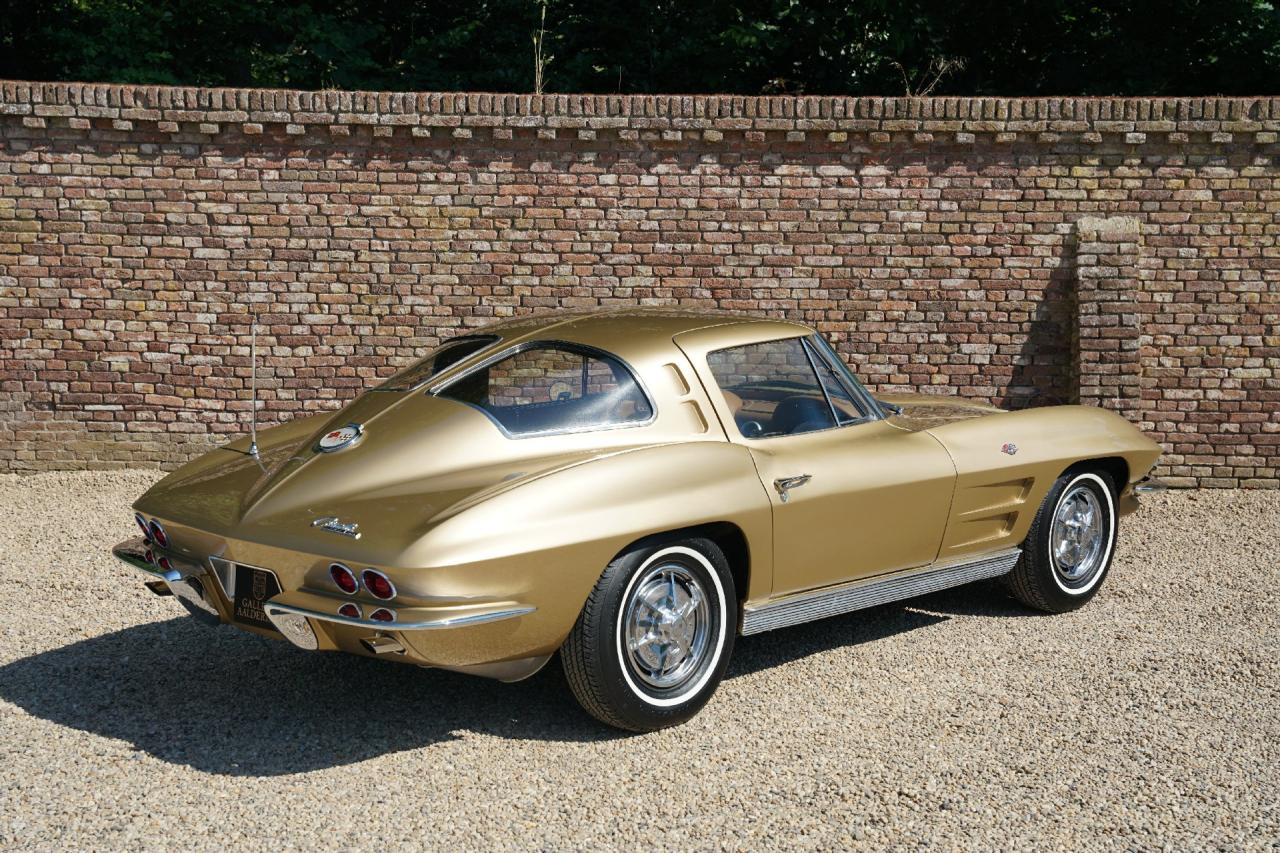 1963 Chevrolet Corvette C2 Sting Ray Split Window