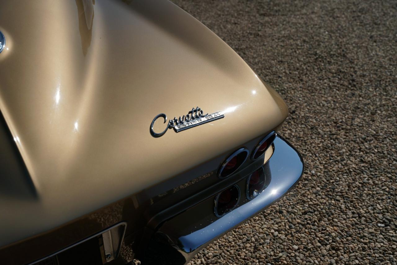 1963 Chevrolet Corvette C2 Sting Ray Split Window