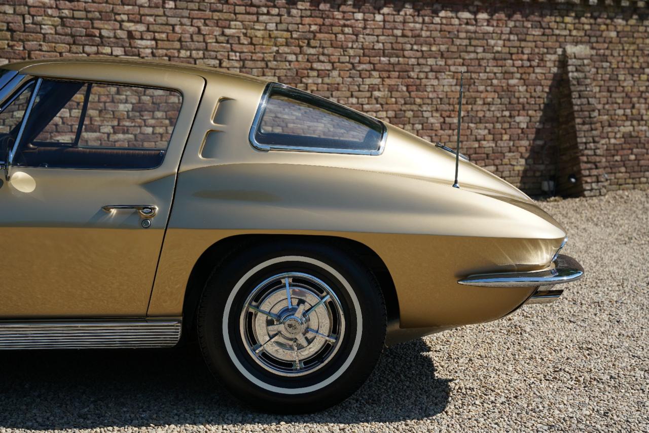 1963 Chevrolet Corvette C2 Sting Ray Split Window