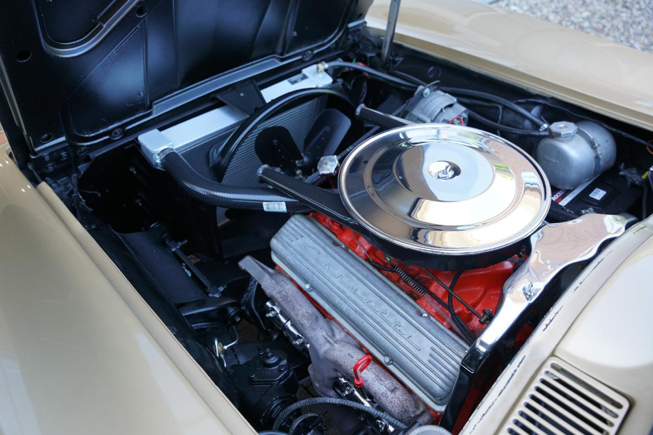 1963 Chevrolet Corvette C2 Sting Ray Split Window