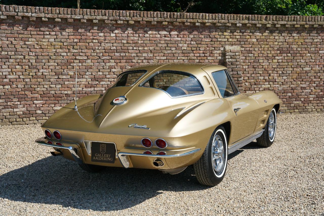 1963 Chevrolet Corvette C2 Sting Ray Split Window