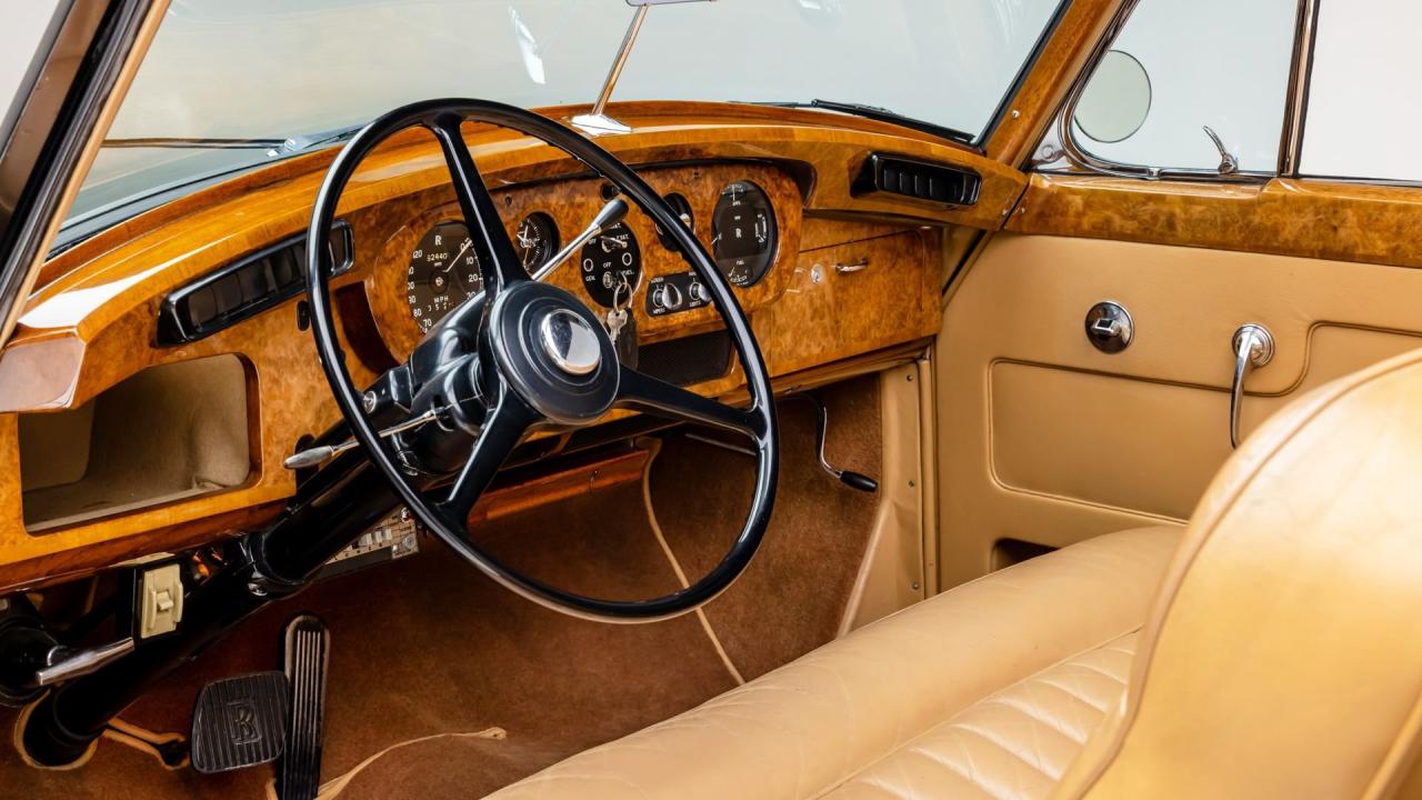 1961 Rolls - Royce Silver Cloud II H.J. Mulliner Drophead Coupe