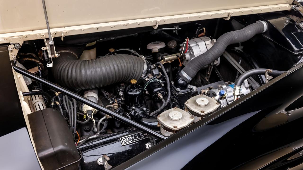 1961 Rolls - Royce Silver Cloud II H.J. Mulliner Drophead Coupe