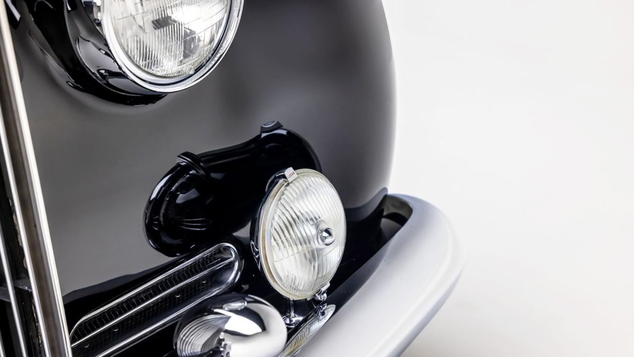 1961 Rolls - Royce Silver Cloud II H.J. Mulliner Drophead Coupe