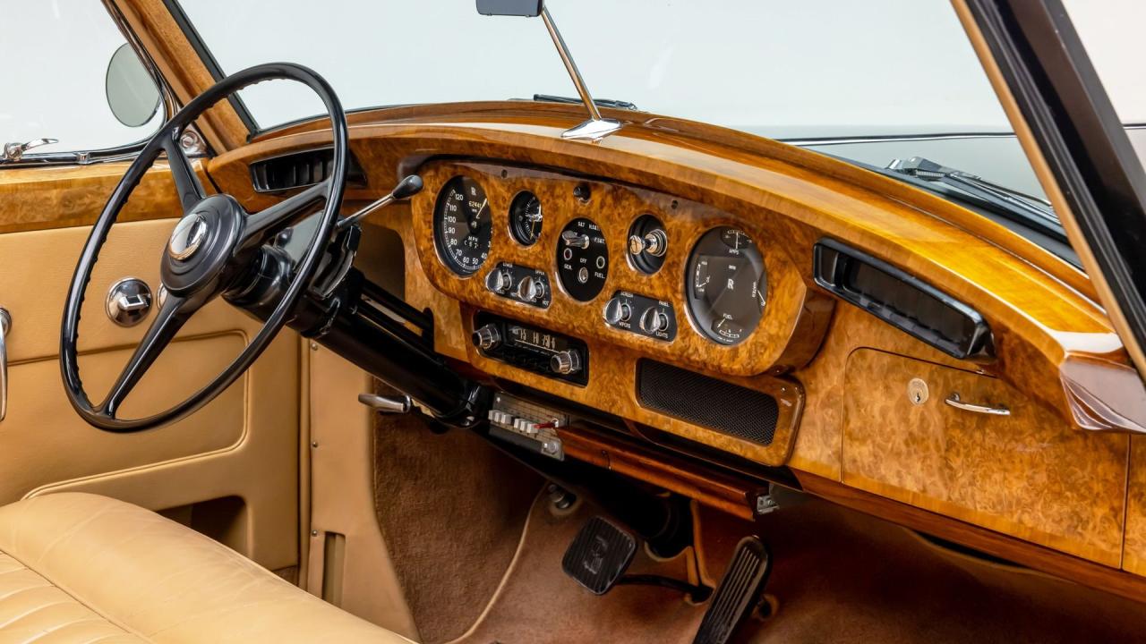 1961 Rolls - Royce Silver Cloud II H.J. Mulliner Drophead Coupe