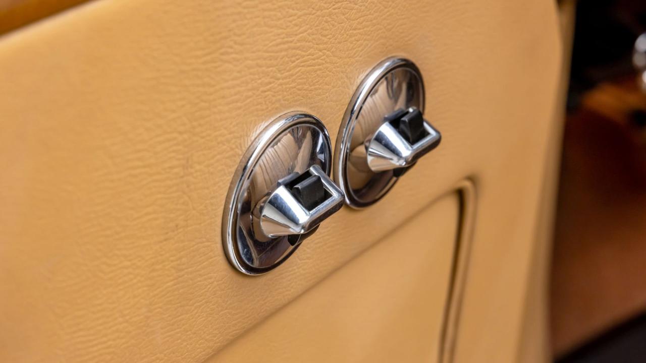 1961 Rolls - Royce Silver Cloud II H.J. Mulliner Drophead Coupe