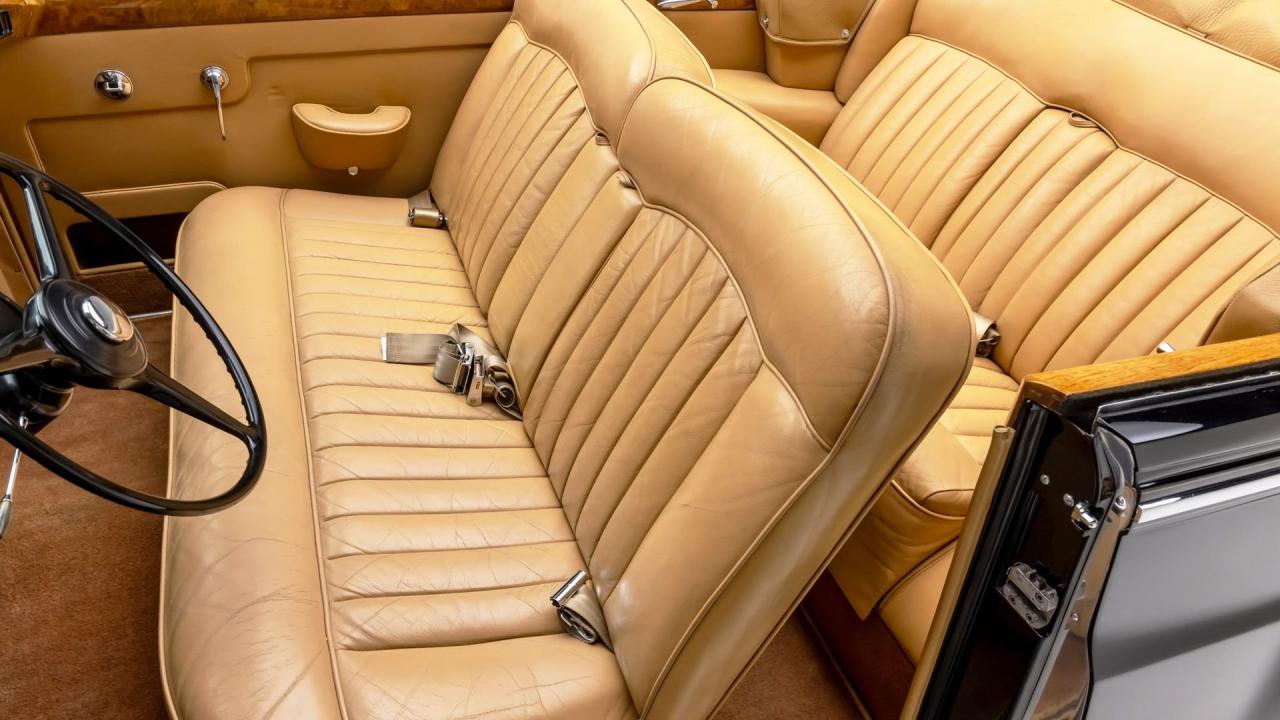 1961 Rolls - Royce Silver Cloud II H.J. Mulliner Drophead Coupe