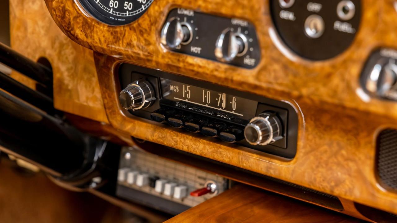 1961 Rolls - Royce Silver Cloud II H.J. Mulliner Drophead Coupe