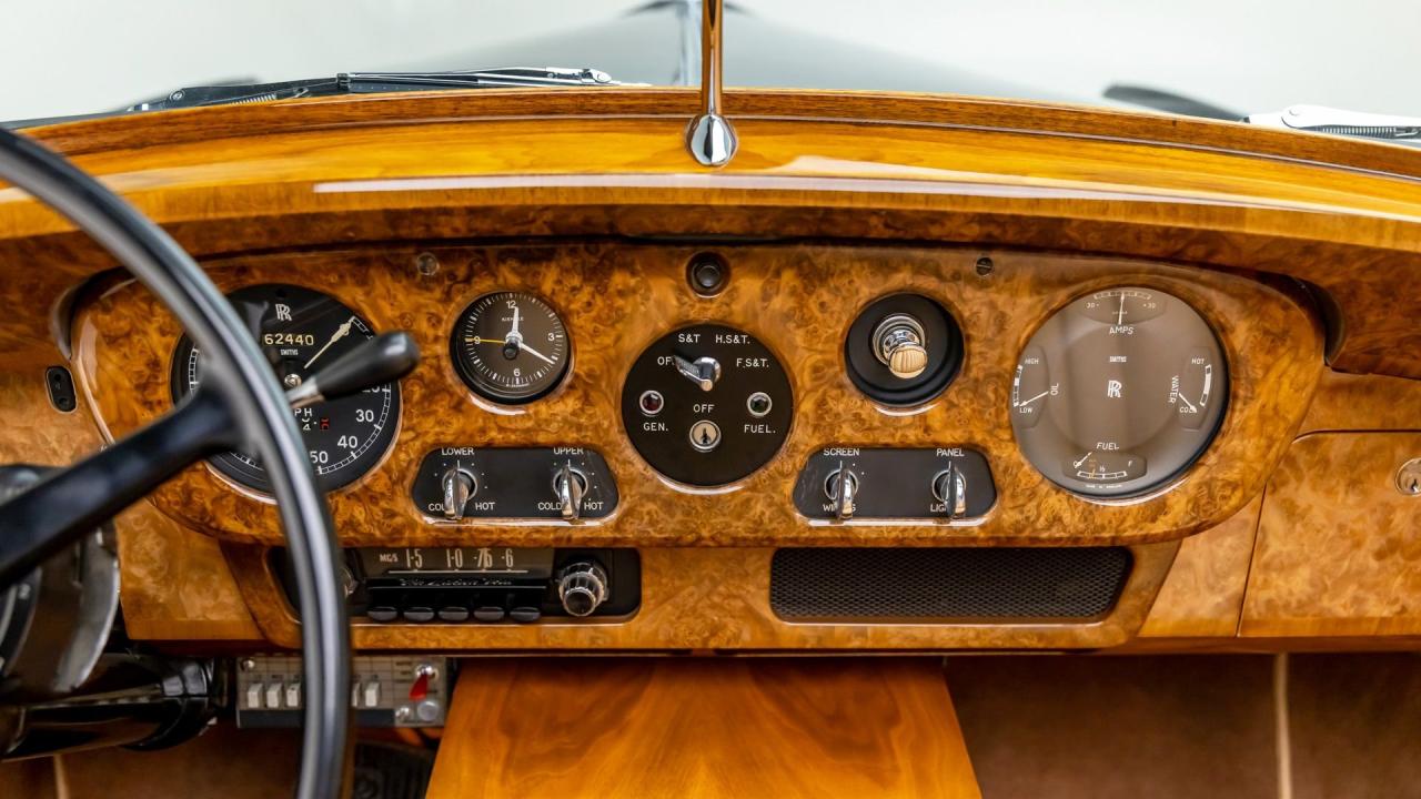 1961 Rolls - Royce Silver Cloud II H.J. Mulliner Drophead Coupe