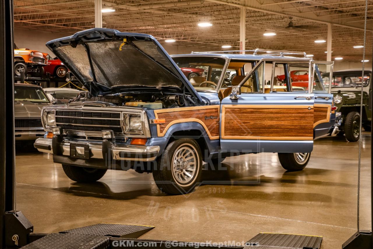1987 Jeep Grand Wagoneer