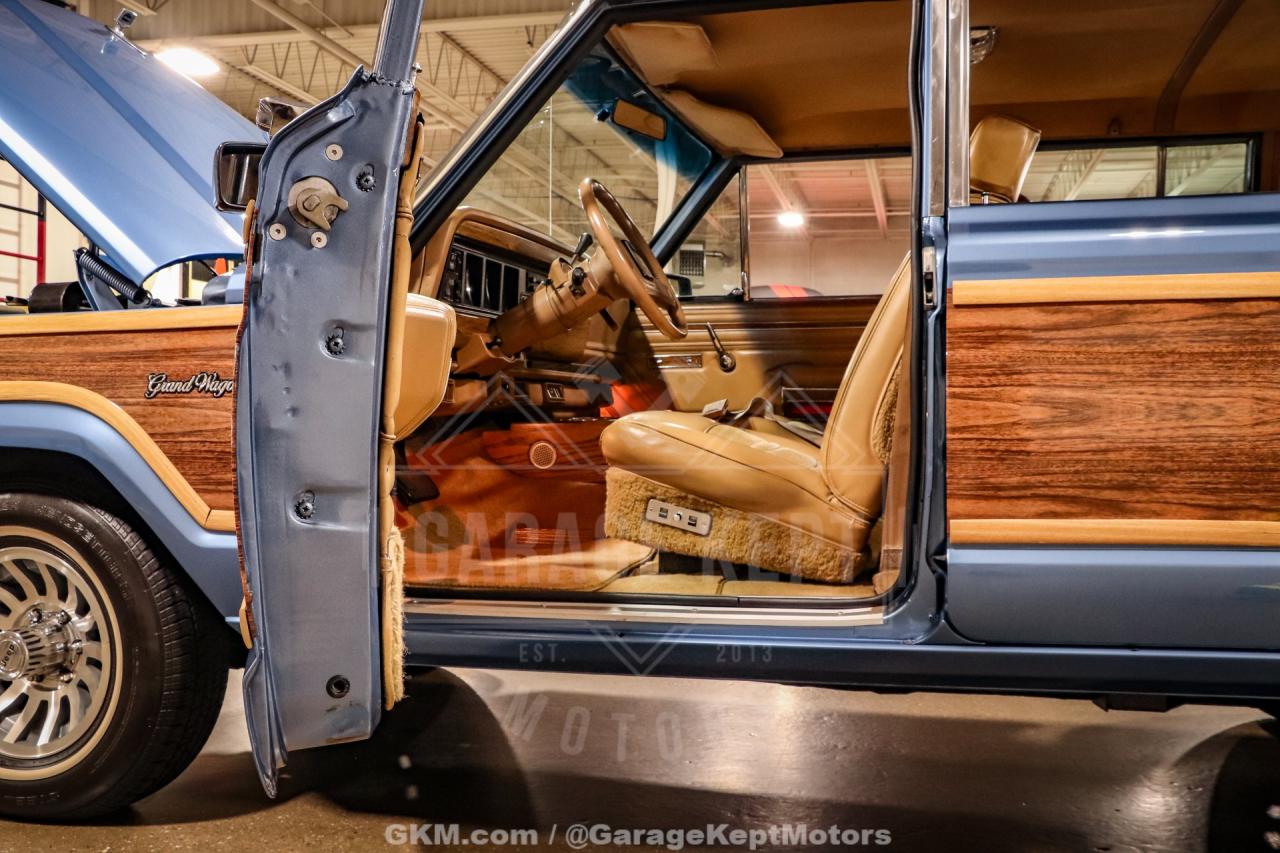 1987 Jeep Grand Wagoneer