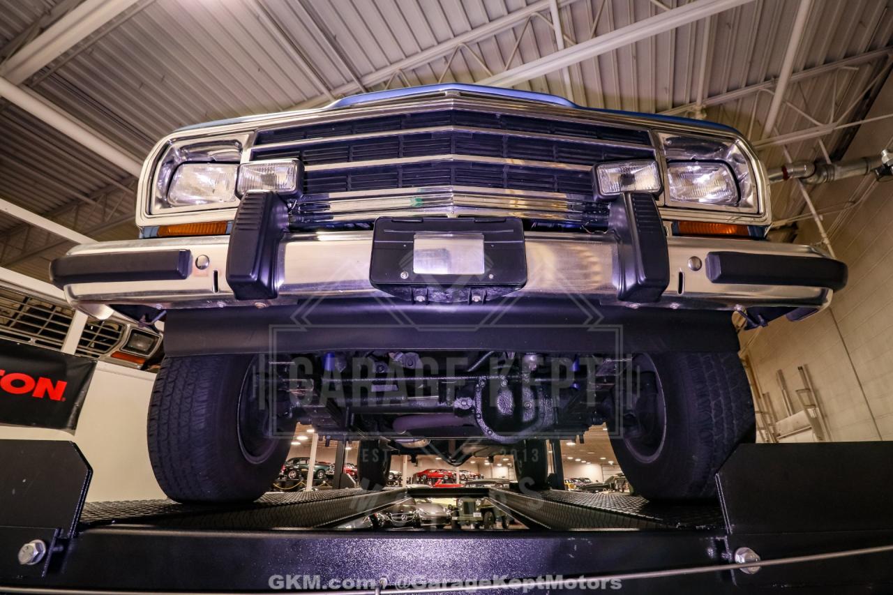 1987 Jeep Grand Wagoneer