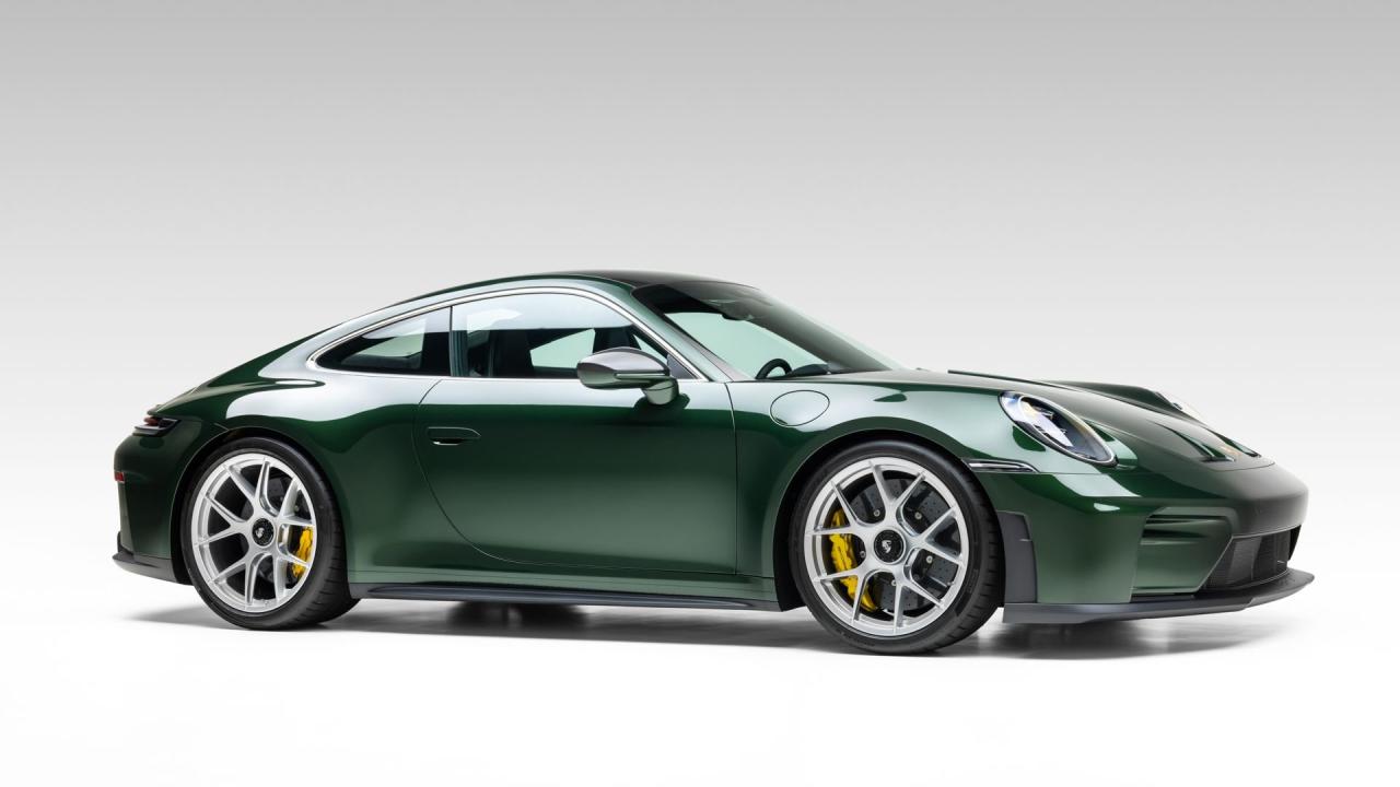 2026 Porsche 911 GT3 Touring Lightweight Package