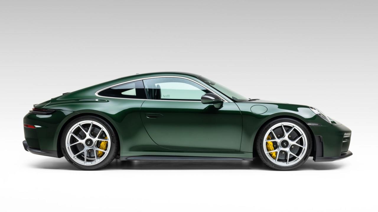 2026 Porsche 911 GT3 Touring Lightweight Package