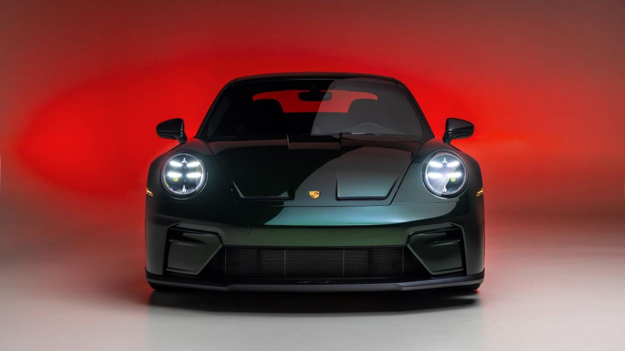 2026 Porsche 911 GT3 Touring Lightweight Package