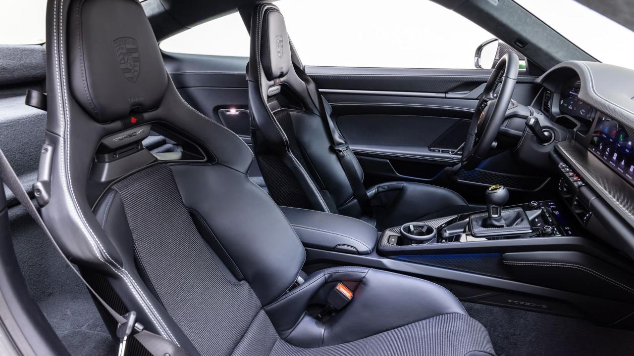 2026 Porsche 911 GT3 Touring Lightweight Package