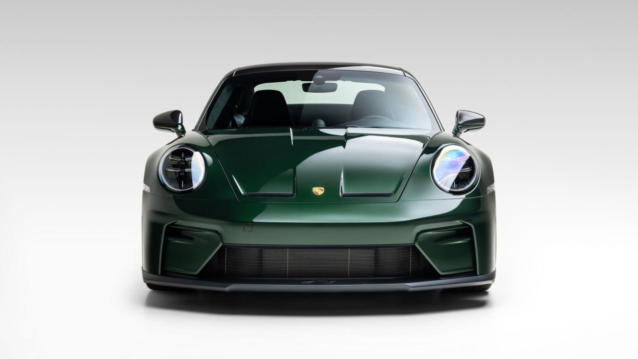 2026 Porsche 911 GT3 Touring Lightweight Package