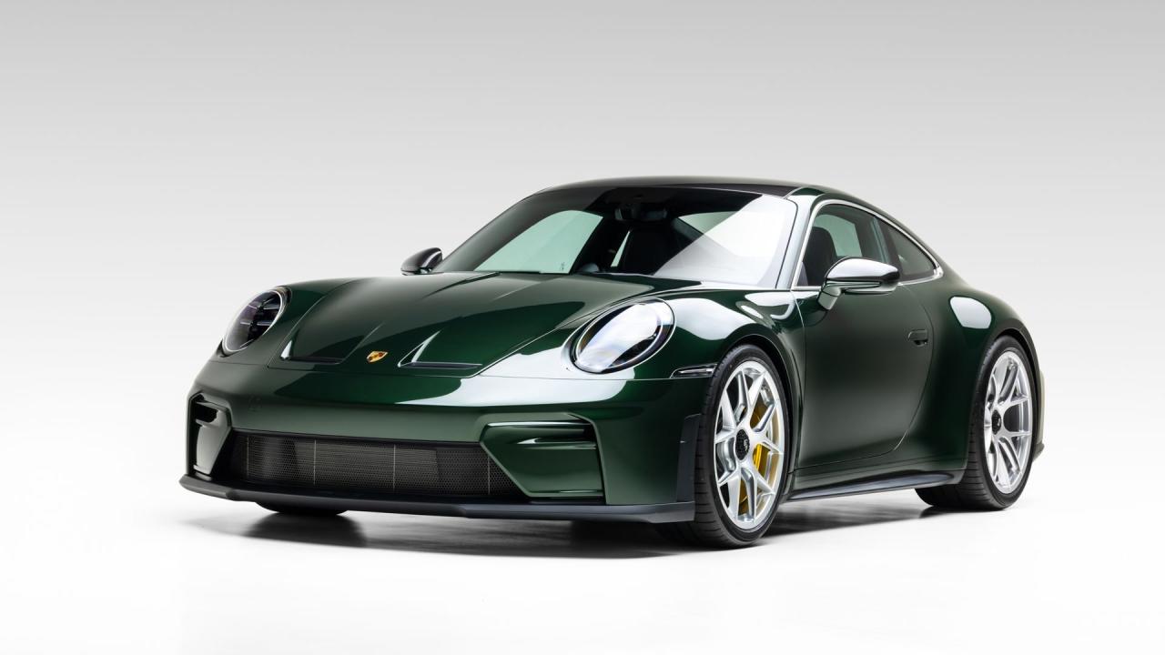 2026 Porsche 911 GT3 Touring Lightweight Package