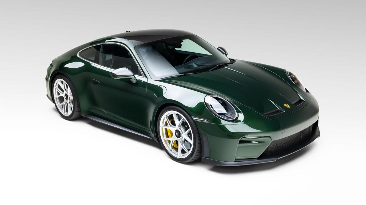 2026 Porsche 911 GT3 Touring Lightweight Package