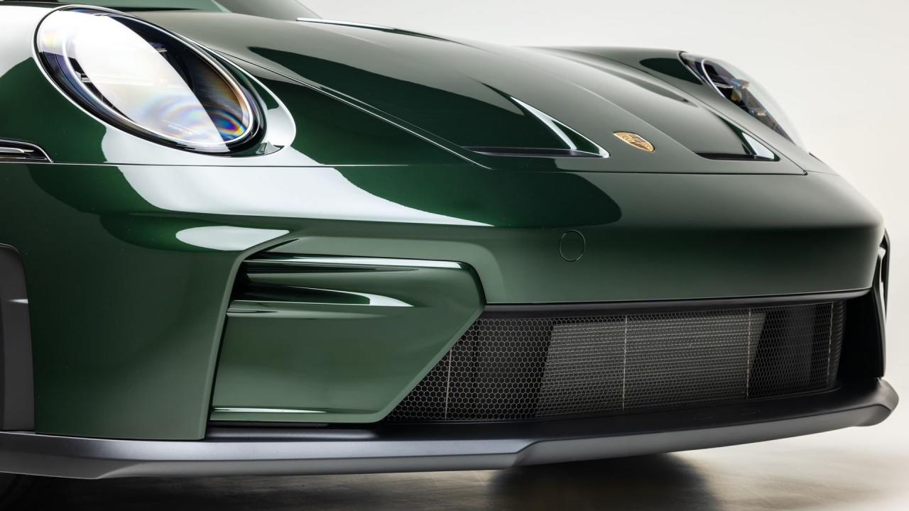 2026 Porsche 911 GT3 Touring Lightweight Package