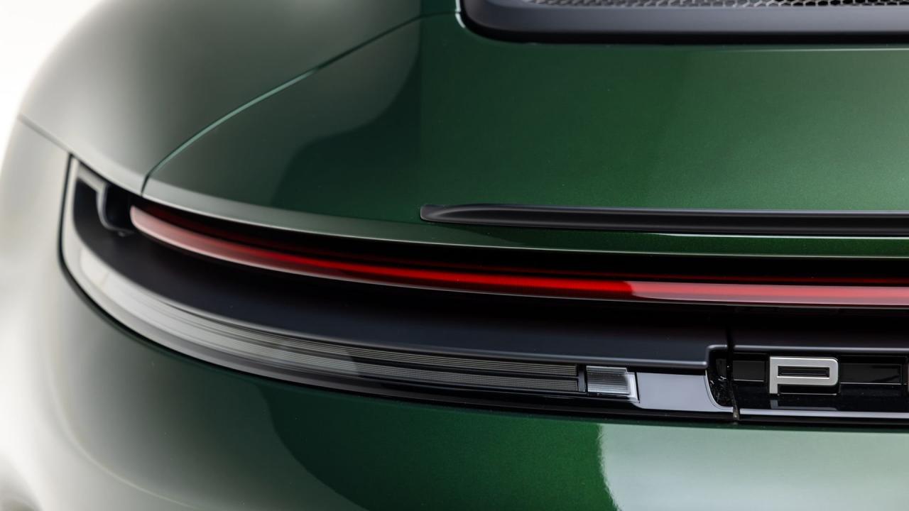 2026 Porsche 911 GT3 Touring Lightweight Package