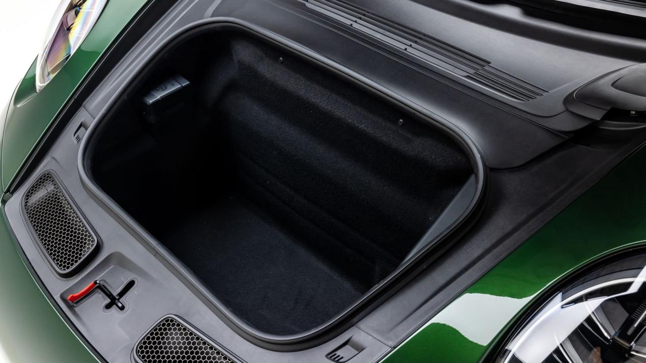 2026 Porsche 911 GT3 Touring Lightweight Package