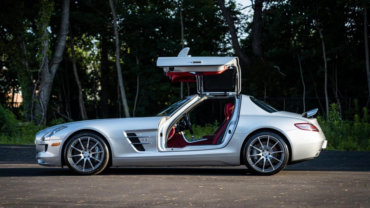 2011 Mercedes - Benz SLS AMG