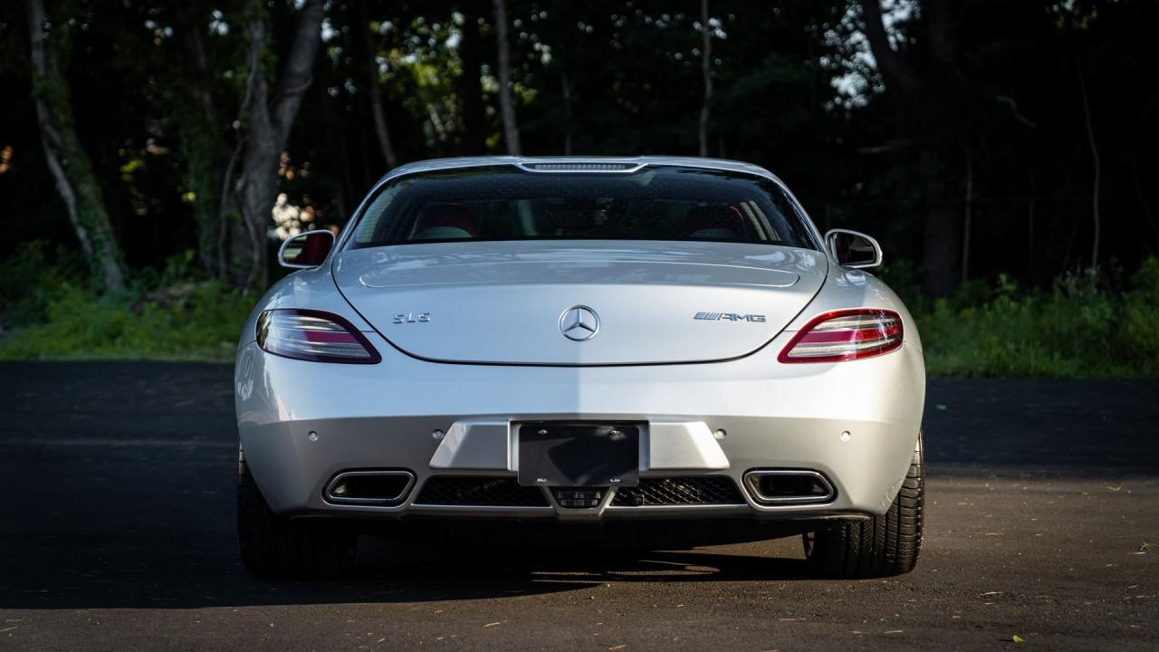 2011 Mercedes - Benz SLS AMG