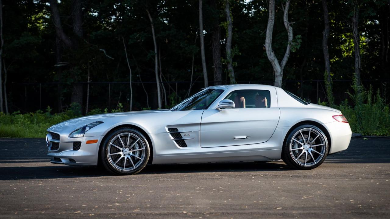 2011 Mercedes - Benz SLS AMG