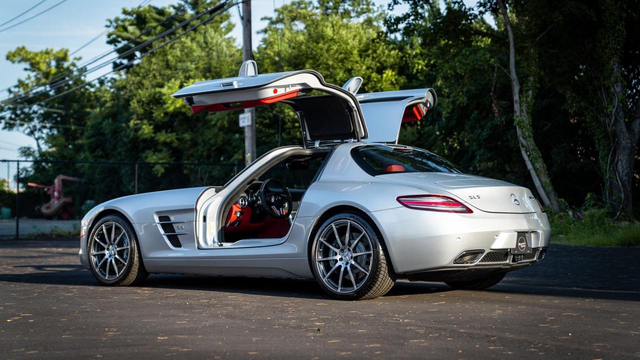 2011 Mercedes - Benz SLS AMG