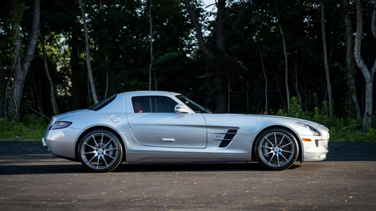 2011 Mercedes - Benz SLS AMG